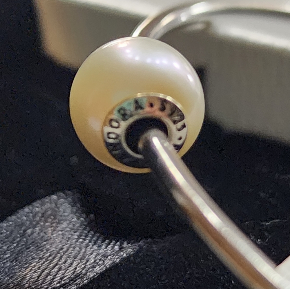 Pandora Essence pearl charm
